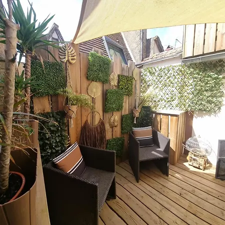 Appartement Avec Terrasse&parking Centre *